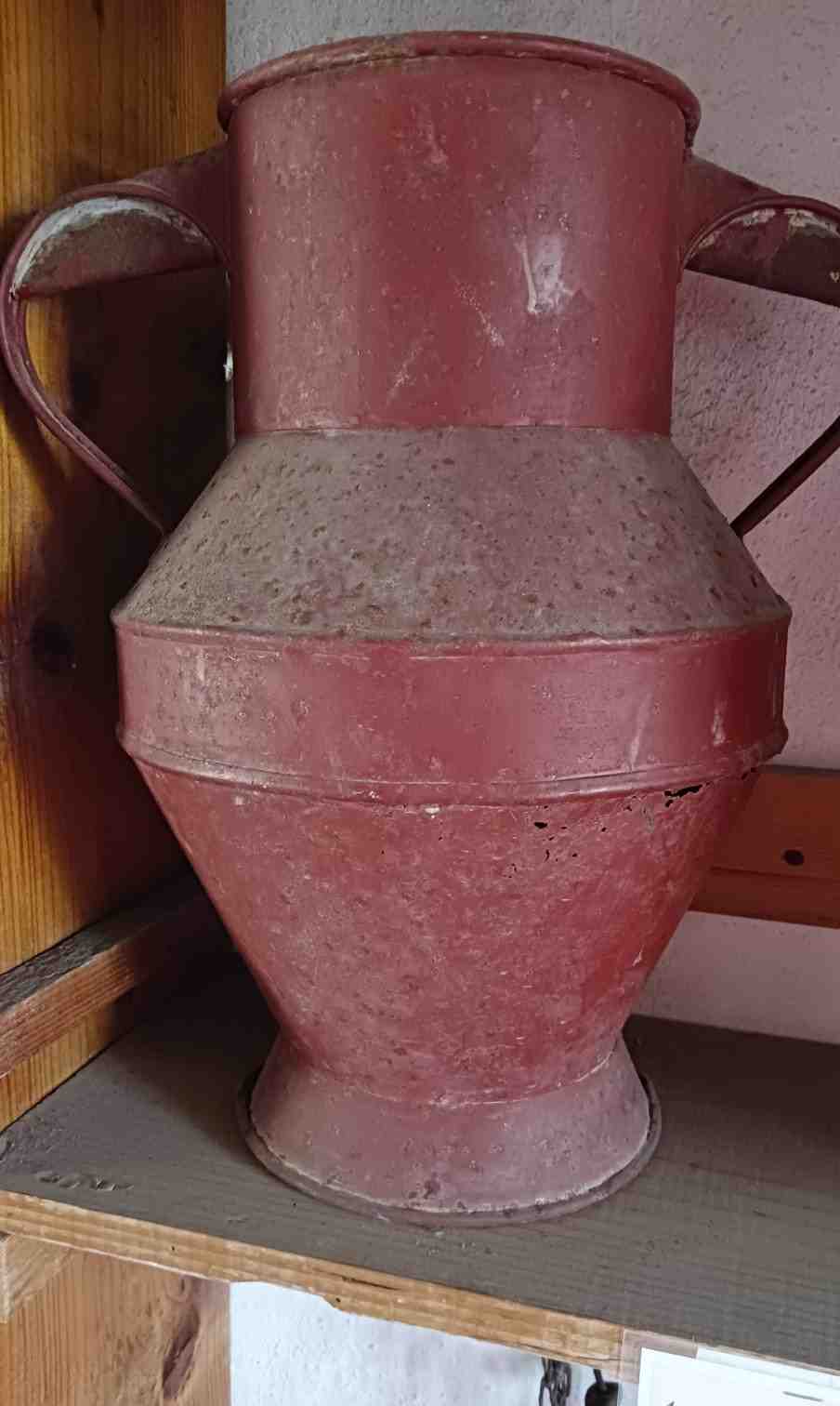 Κόκκινη κανάτα μικρή